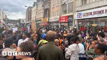 Peckham: Protest after woman restrained in cosmetics shop