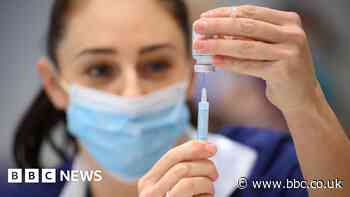 Covid booster: Who can get another jab this autumn?