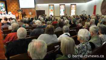 Large crowd, including former premier, voice concerns over Greenbelt development