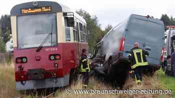Harzer Schmalspurbahn erwischt Kleintransporter – ein Verletzter