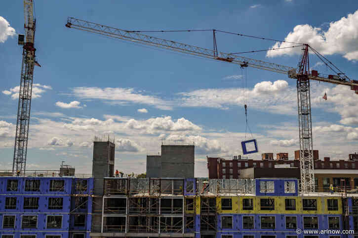 Construction on apartments next to Ballston Harris Teeter set to wrap up this year