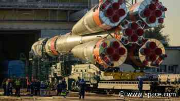 Russia rolls Soyuz rocket to the pad ahead of Sept. 15 astronaut launch to ISS (photos)