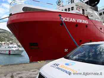 Ex pescherecci usati al posto delle navi: ecco la flotta delle Ong che aggira la legge