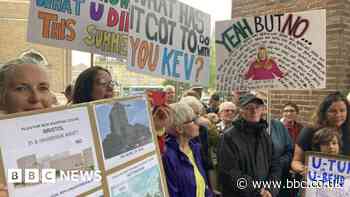 Broadwalk centre: Community protest at council offices