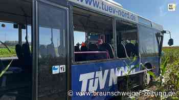 Ermittlungen nach dem Busunfall bei Grasleben