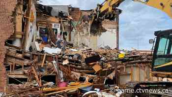 Firefighters find missing pets alive days after building collapse in Penetanguishene