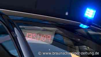 Niedersachsen: Dreijähriger wird von Kleintransporter überrollt