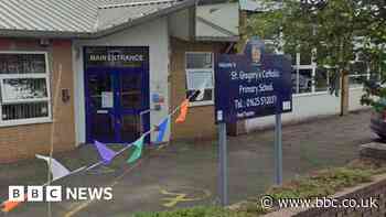 Bollington school's dwindling pupil numbers could see it closed - report