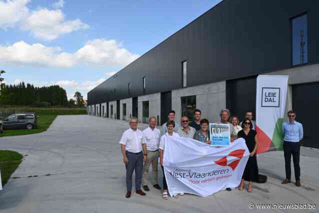 Leiedal verkoopt innovatieve bedrijfsunits op bedrijfsverzamelgebouw Den Tuft: “Gemeente Lendelede gaf al het goede voorbeeld”