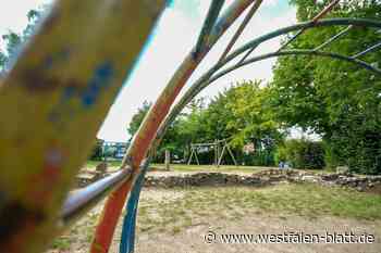 Tatort Spielplatz: Masken-Mann tritt Schüler (16) gegen den Kopf
