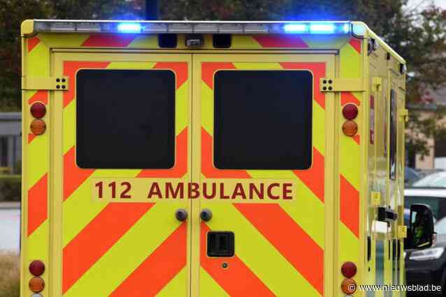 Fietsend meisje (17) gewond na aanrijding met vrachtwagen