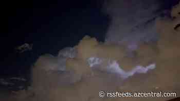 'Weirdest lightning ever': Thunderstorm rolls into Chandler, Arizona