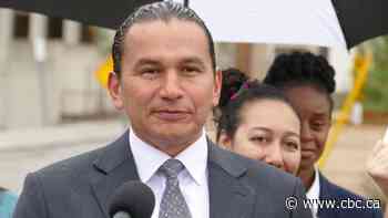 NDP promises to restore gynecology, menopause treatment centre for older women