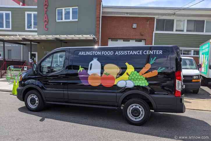 Local food bank avoids canned food shortage with donation from Bloomberg Industry Group