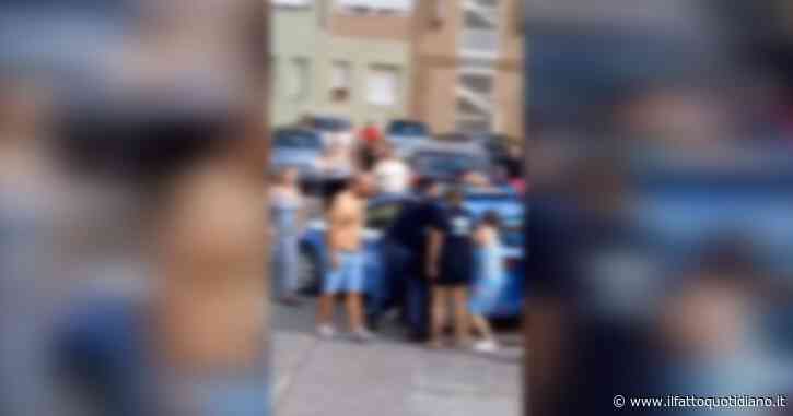 Cercano di entrare nelle case popolari e vengono sorprese dai residenti: presunte ladre rischiano il linciaggio – Video