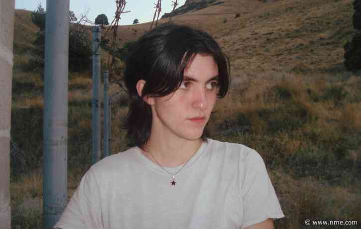 Searows shares new single ‘I Have More Than Enough’ and announces EP ‘End Of The World’