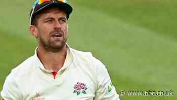 Dane Vilas: Ex-Lancashire captain to leave following County Championship match with Middlesex