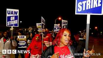 Workers start strike at US motor industry giants