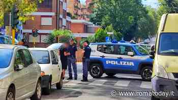 Dopo lo scippatore linciato al Quarticciolo arriva il blitz della polizia. Quartiere assediato per un pomeriggio