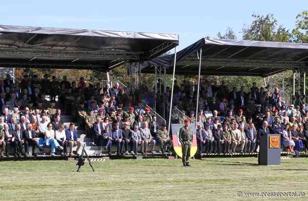 Feierlicher Appell: Kommandoübergabe des Landeskommandos Nordrhein-Westfalen an Brigadegeneral Hans-Dieter Müller