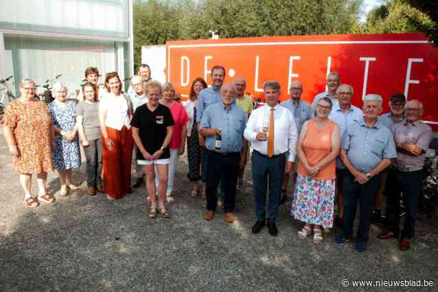 Heemkundekring Ridefort klinkt op dertigste verjaardag met straf biertje