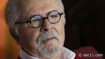 Fernando Botero, Colombian painter and sculptor known for his inflated forms, dead at age 91