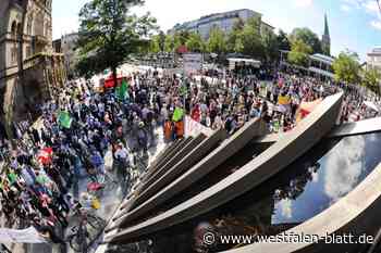 2500 Menschen beim Klimaprotest in Bielefelder City