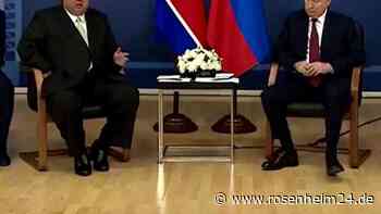 Putins Auftritt mit Kim gibt Rätsel auf – was ist mit dem Fuß von Russlands Präsidenten los?