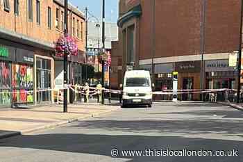 Broadway Bexleyheath gas smell reports: Fire crews at scene