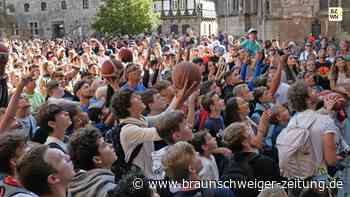 Euphorie auf Altstadtmarkt: Braunschweig feiert Dennis Schröder