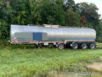 No injuries after tanker separates from tractor on Hwy. 401