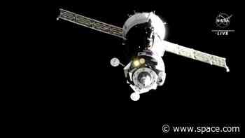 Russian Soyuz spacecraft carrying 3 spaceflyers arrives at ISS