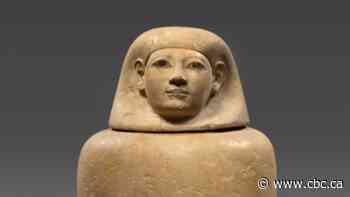 What does a mummy smell like? Woodsy and sweet, with 'note of pistachio'