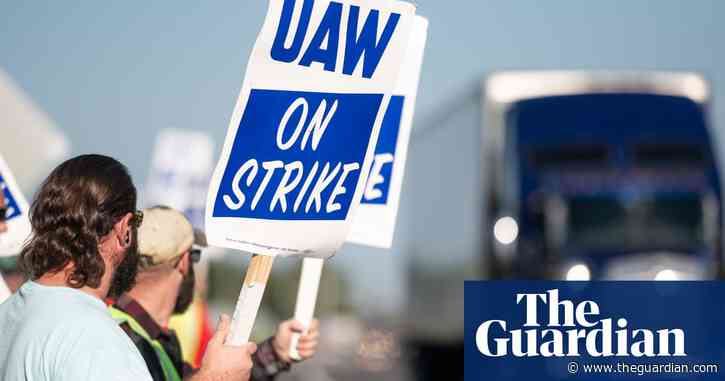 Biden says record profits warrant record contracts as historic auto worker strike starts