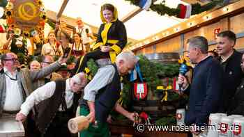 O‘zapft is - Dieter Reiter eröffnet das 188. Oktoberfest mit zwei Schlägen
