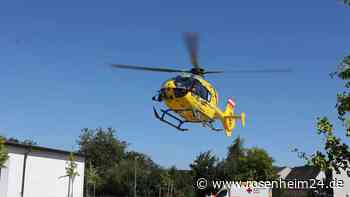 Eingeklemmte Person in Ampfing mit Rettungshubschrauber in Klinik geflogen