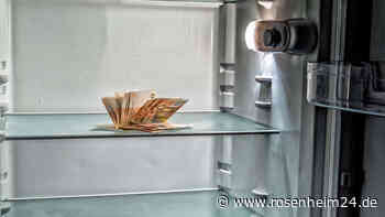 Strom sparen in der Küche: Wie ein Geldschein im Kühlschrank dabei helfen kann