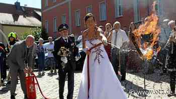 Dornburger Feuerwehrchef erlebt bei seiner Hochzeit eine große Überraschung