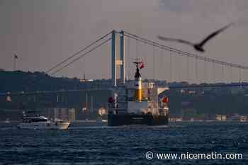 L'Ukraine dit que deux cargos naviguent vers ses ports, une première depuis la fin de l'accord céréalier