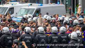 Hunderte bei Demos gegen Abtreibung - Schlagstockeinsatz