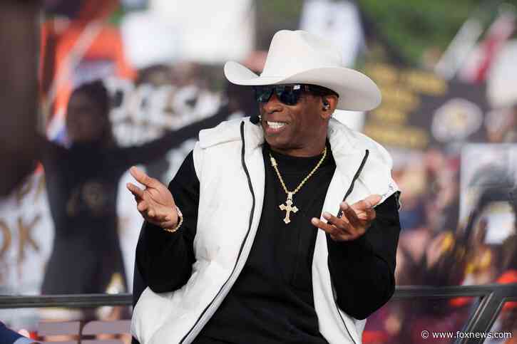 Two-sports star Deion Sanders reveals biggest challenge in professional career: 'Hitting that baseball'