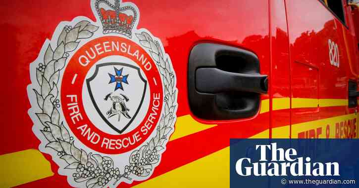 Residents of Queensland towns Emerald and Beerwah told to evacuate as bushfire approaches