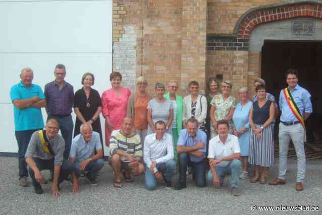 Zeventiger klinken in Kloosterkapel