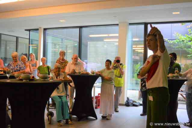 ‘Weet je nog toen die pauw naar de bieb in de De Notelaar wou’ en andere verhalen op expo