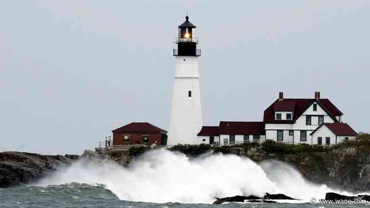 Lee makes landfall in Canada, 1 man killed in Maine