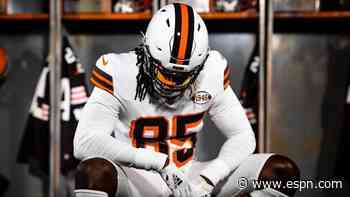 Famous Patriots throwback jerseys lead top Week 2 NFL uniforms