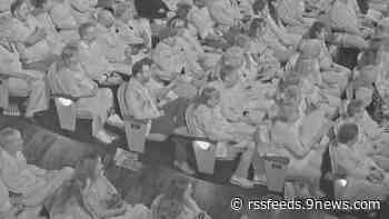 Rep. Lauren Boebert apologizes after getting kicked out of show and falsely denying she vaped