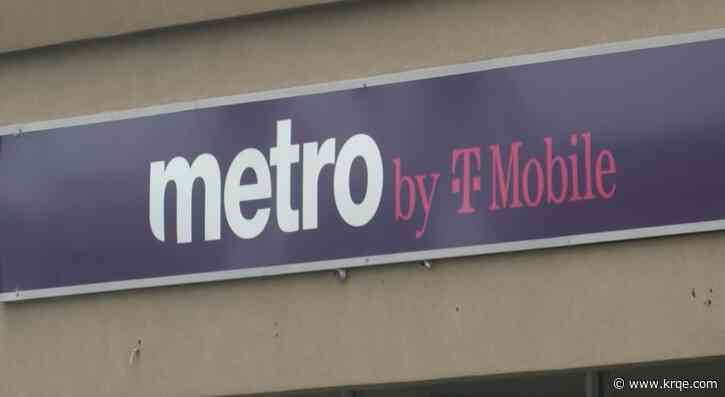 Man charged for robbing Metro by T-Mobile store at gunpoint