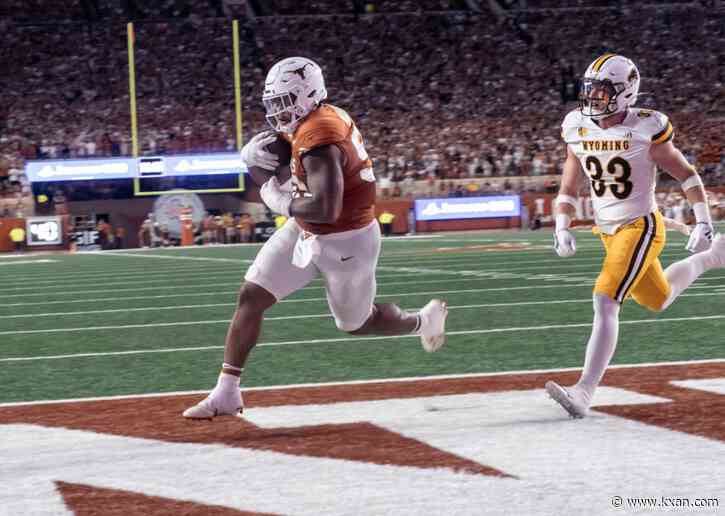 Texas DT Byron Murphy's touchdown catch vs. Wyoming has been in the making since last season