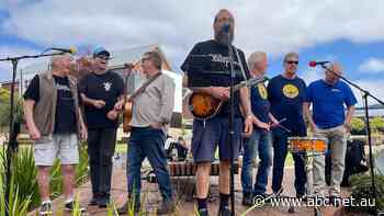 Sea shanty tops 1 million streams for WA singers but riches could be a while away